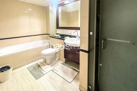 Apartment in The Views, Dubai 2 bedrooms, 118 sq.m. № 43797 - photo 14