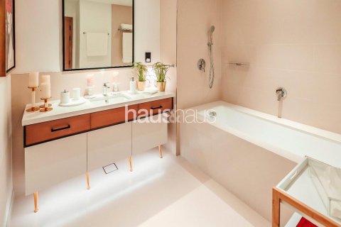 Apartment in Dubai Marina, Dubai 2 bedrooms, 192 sq.m. № 43553 - photo 15