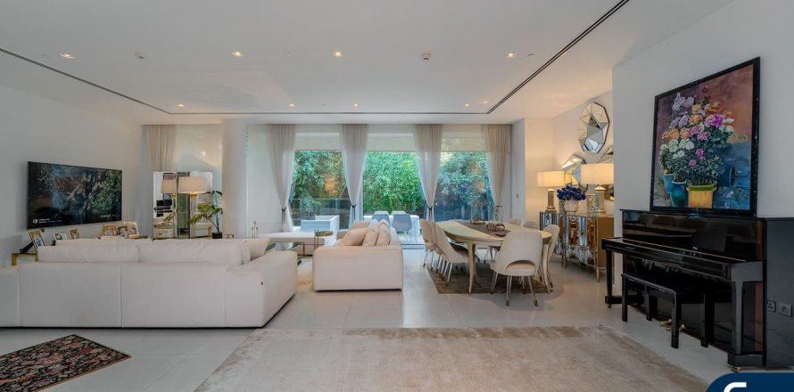 Квартира в Аль-Барари, Дубай, 1 спальня, 242м², № 88899