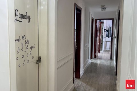 Купить квартиру в Дубае: 3 спальни, 178.7м², № 109349 - фото 7