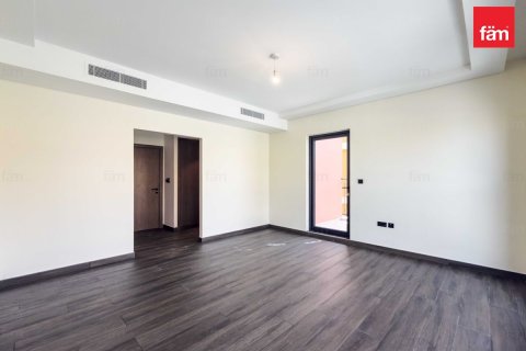 Villa à Dubai, 5 chambres, 219.7 m², № 115326 - photo 2
