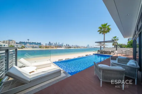 Villa in Palm Jumeirah, Dubai 6 bedrooms, 650 sq.m. № 122399