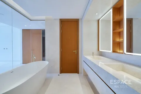 Appartement à Palm Jumeirah, Dubai, 2 chambres, 137 m², № 122394 - photo 12