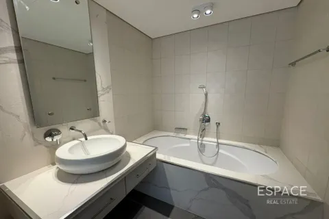 Apartment in Jumeirah Beach Residence, Dubai 2 bedrooms, 136 sq.m. № 122402 - photo 18