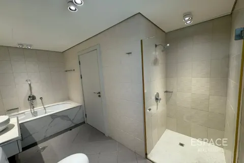 Apartment in Jumeirah Beach Residence, Dubai 2 bedrooms, 136 sq.m. № 122402 - photo 8