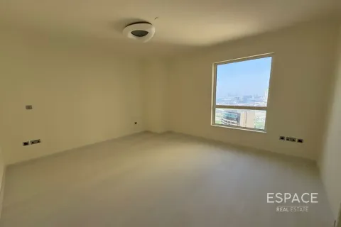 Apartment in Jumeirah Beach Residence, Dubai 2 bedrooms, 136 sq.m. № 122402 - photo 9