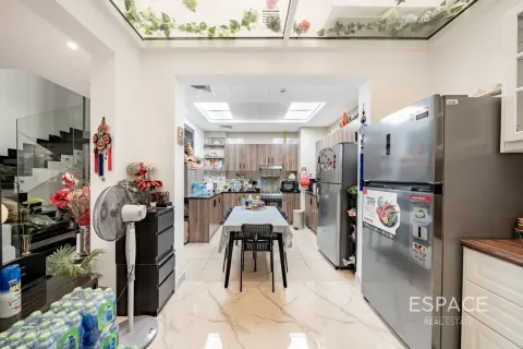 Townhouse in Al Furjan, Dubai 4 bedrooms, 269 sq.m. № 122401 - photo 9