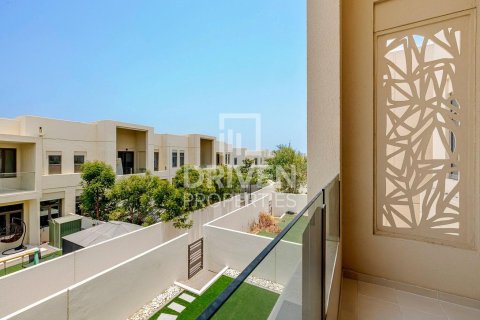 Villa in Mira Oasis, Reem, Dubai 3 bedrooms, 220.27 sq.m. № 138832 - photo 16