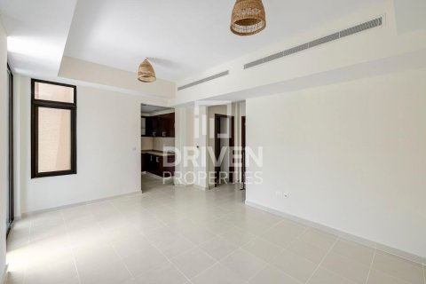 Villa in Mira Oasis, Reem, Dubai 3 bedrooms, 220.27 sq.m. № 138832 - photo 10