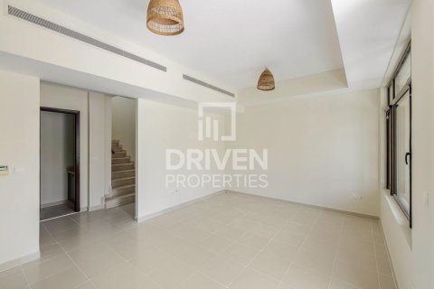 Вилла в Mira Oasis, Рим, Дубай, 3 спальни, 220.27м², № 138832