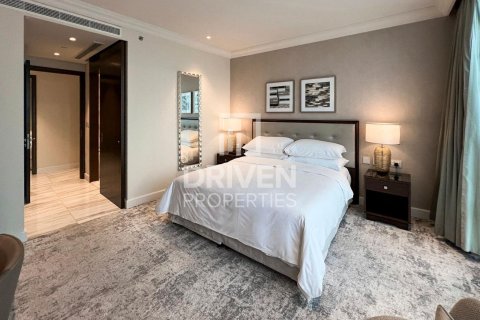 Apartment in The Address Residence Fountain Views, Downtown Dubai (Downtown Burj Dubai), Dubai 4 bedrooms, 253.63 sq.m. № 138831 - photo 9