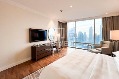 Apartment in The Address Residence Fountain Views, Downtown Dubai (Downtown Burj Dubai), Dubai 4 bedrooms, 253.63 sq.m. № 138831 - photo 8