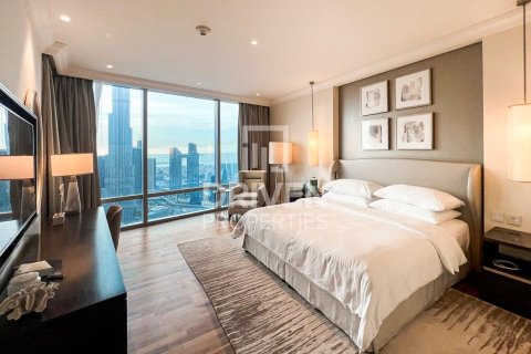 Apartment in The Address Residence Fountain Views, Downtown Dubai (Downtown Burj Dubai), Dubai 4 bedrooms, 253.63 sq.m. № 138831 - photo 7