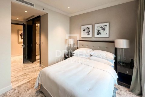 Apartment in The Address Residence Fountain Views, Downtown Dubai (Downtown Burj Dubai), Dubai 4 bedrooms, 253.63 sq.m. № 138831 - photo 13