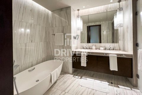 Apartment in The Address Residence Fountain Views, Downtown Dubai (Downtown Burj Dubai), Dubai 4 bedrooms, 253.63 sq.m. № 138831 - photo 18
