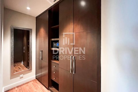 Apartment in The Address Residence Fountain Views, Downtown Dubai (Downtown Burj Dubai), Dubai 4 bedrooms, 253.63 sq.m. № 138831 - photo 17