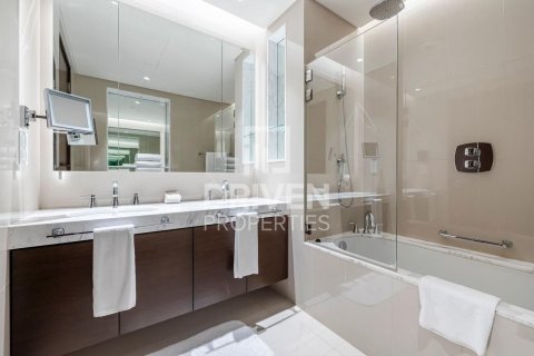 Снять в аренду квартиру в The Address Residence Fountain Views, Даунтаун Дубай (Даунтаун Бурдж Дубай), Дубай: 1 спальня, 79.25м², № 138828 - фото 10
