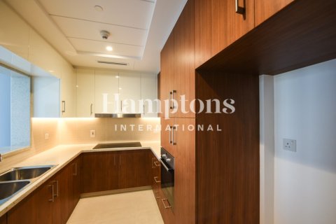 Apartment in The Hills A, The Hills, Dubai 3 bedrooms, 165.77 sq.m. № 114923