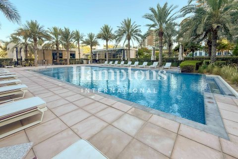 Снять в аренду виллу в Club Villas at Dubai Hills, Дубай Хилс Эстейт, Дубай: 4 спальни, 312.24698300м², № 118436 - фото 2