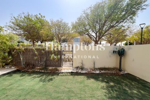 Apartamento en Dubai South (Dubai World Central), Dubai, 3 dormitorios, 213.67968709 m², № 139572 - foto 17