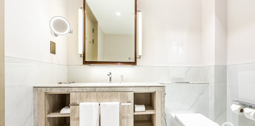 Квартира в Address Harbour Point, Dubai Creek Harbour (The Lagoons), Дубай, 1 спальня, 72.56м², № 124814