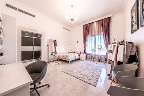 Villa in Al Khawaneej, Dubai 7 bedrooms, 1035 sq.m. № 44259 - photo 15