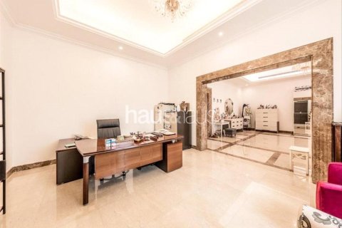 Villa in Al Khawaneej, Dubai 7 bedrooms, 1035 sq.m. № 44259 - photo 8