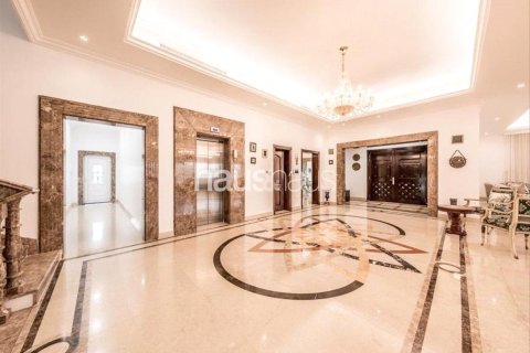 Villa in Al Khawaneej, Dubai 7 bedrooms, 1035 sq.m. № 44259 - photo 2