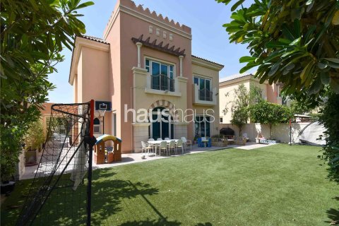 Villa en Dubai Sports City, Dubai, 5 dormitorios, 403 m², № 44252