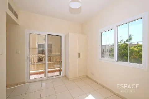 Villa en Springs 15, The Springs, Dubai, 2 dormitorios, 167 m², № 122617 - foto 3