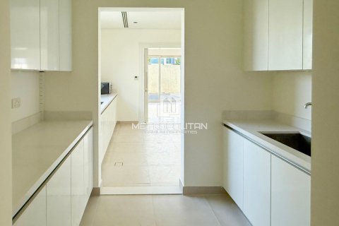 Villa in District One, Mohammed Bin Rashid City, Dubai 5 bedrooms, 696 sq.m. № 73651 - photo 7