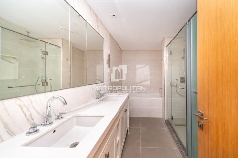 Apartment in Downtown Dubai (Downtown Burj Dubai), Dubai 3 bedrooms, 190 sq.m. № 73727 - photo 24
