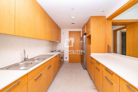 Apartment in Downtown Dubai (Downtown Burj Dubai), Dubai 3 bedrooms, 190 sq.m. № 73727 - photo 3