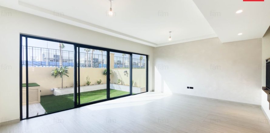 Maison de ville à Dubai, 4 chambres, 144 m², № 139624