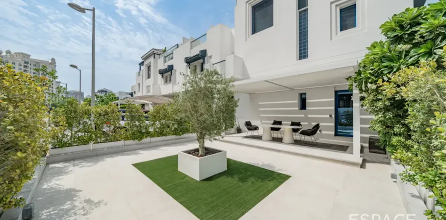 Townhouse in Palma Residences, Palm Jumeirah, Dubai 4 bedrooms, 347 sq.m. № 71032