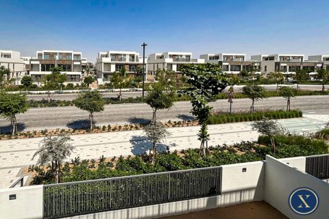 Снять в аренду таунхаус в Aura, Tilal Al Ghaf, Дубай: 4 спальни, 220м², № 46318 - фото 13