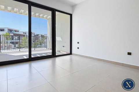 Снять в аренду таунхаус в Aura, Tilal Al Ghaf, Дубай: 4 спальни, 220м², № 46318 - фото 8