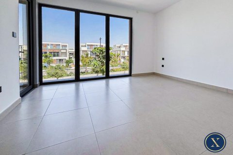 Снять в аренду таунхаус в Aura, Tilal Al Ghaf, Дубай: 4 спальни, 220м², № 46318 - фото 3