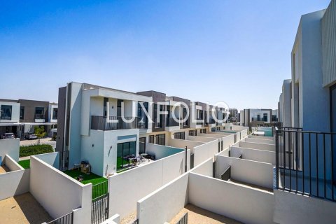 Villa à EMAAR South, Dubai South (Dubai World Central), Dubai, 4 chambres, 210 m², № 46317 - photo 3