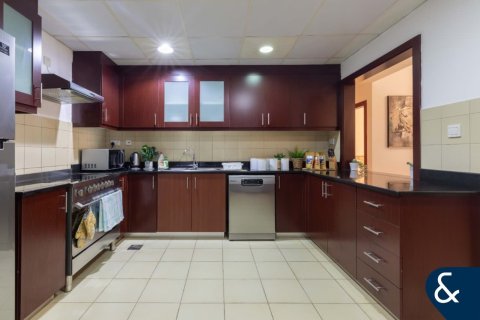 Apartment in AL MURJAN TOWER in Dubai Marina, Dubai 3 bedrooms, 178 sq.m. № 99198 - photo 8