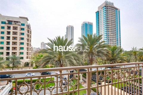 Apartamento en The Views, Dubai, 2 dormitorios, 130 m², № 43489
