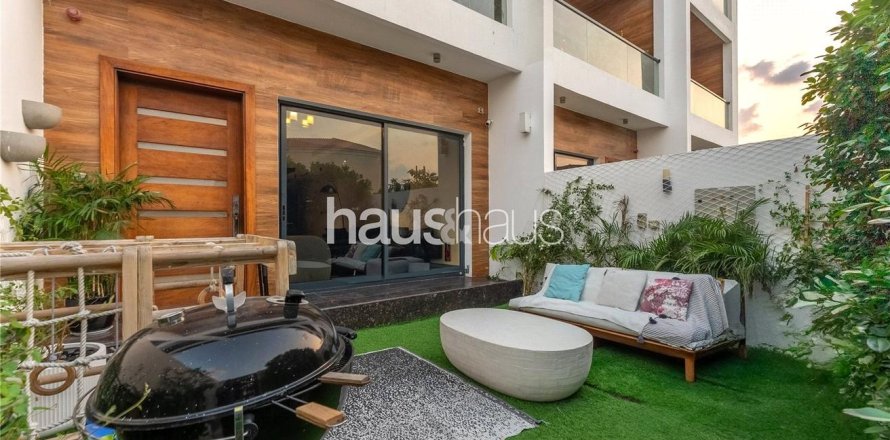 Maison de ville à Jumeirah Village Triangle, Dubai, 4 chambres, 394 m², № 43480