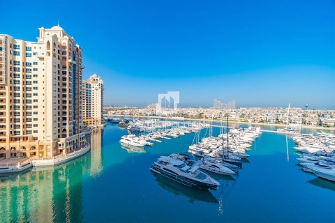 Appartement à Tiara Residences, Palm Jumeirah, Dubai, 3 chambres, 211 m², № 74030 - photo 30