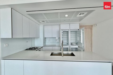 Apartment in Dubai 3 bedrooms, 121.3 sq.m. № 139104 - photo 19