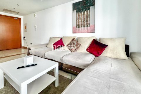 Apartment in The Waves, Dubai Marina, Dubai 1 bedroom, 79 sq.m. № 45124 - photo 3