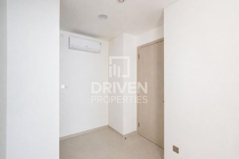 Снять в аренду виллу в Джабаль-Али, Дубай: 4 спальни, 670.02м², № 128349 - фото 16