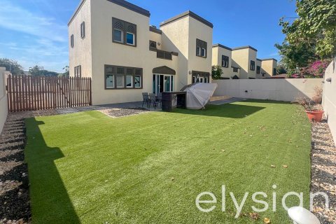 Villa à Jumeirah Park Homes, Jumeirah Park, Dubai, 3 chambres, 326 m², № 37968 - photo 9