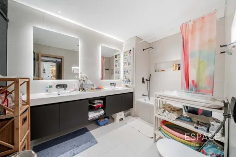 Apartment in Jumeirah Village Circle, Dubai 2 bedrooms, 112 sq.m. № 122512 - photo 8