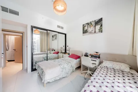 Apartment in Jumeirah Village Circle, Dubai 2 bedrooms, 112 sq.m. № 122512 - photo 7