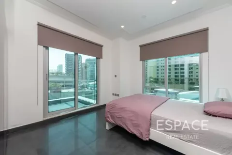 Apartment in Dubai Marina, Dubai 2 bedrooms, 124 sq.m. № 122445 - photo 9